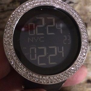 Gucci diamond watch men’s